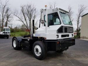 Capacity spotter truck