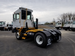 Capacity spotter truck